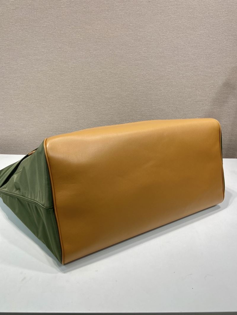 Pra*a tote bags